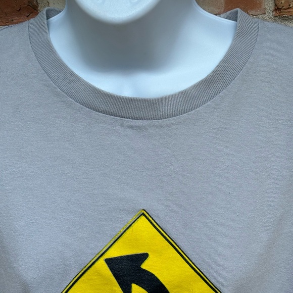 Go Left Feel Right Gray T Shirt By Beneficial T’s. Men’s Size Large - Picture 4 of 9